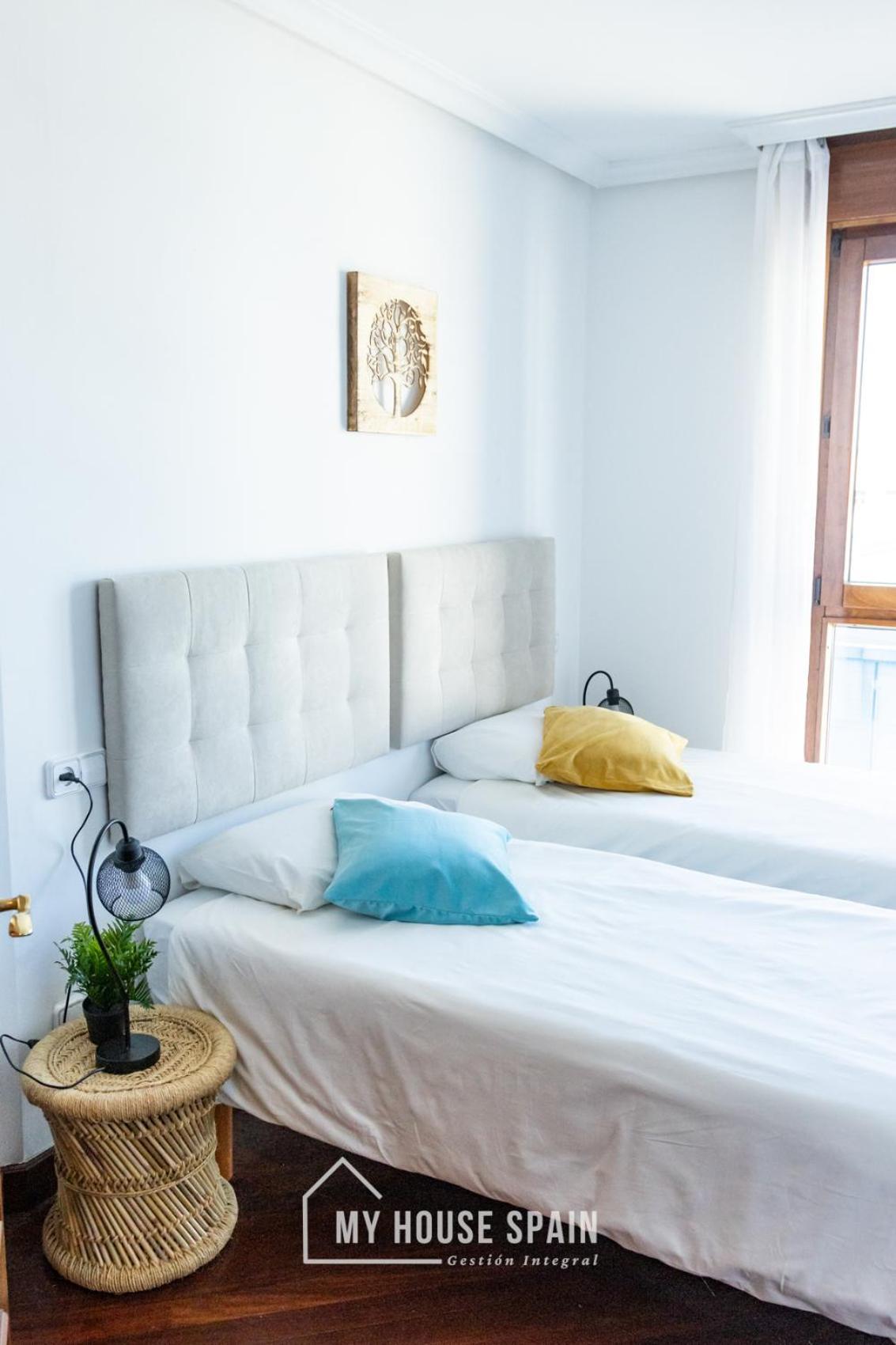 Myhousespain - Playa De Poniente, Con Vistas Al Mar Y Parking Gratuito Gijón Buitenkant foto
